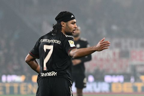 Gnabry erzielte ein irres Ausgleichstor zum 1:1 per Aufsetzer Foto: Federico Gambarini/dpa