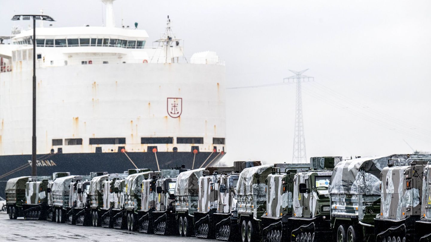 Der Seehafen von Emden dient dem Militärbündnis immer wieder als wichtiger Umschlagort für Material und Personal. (Archivbild) F