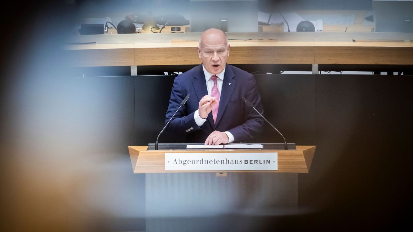 Nach der Regierungserklärung von Kai Wegner (CDU) im Abgeordnetenhaus wird eine kontroverse Debatte erwartet. (Archivbild) Foto: