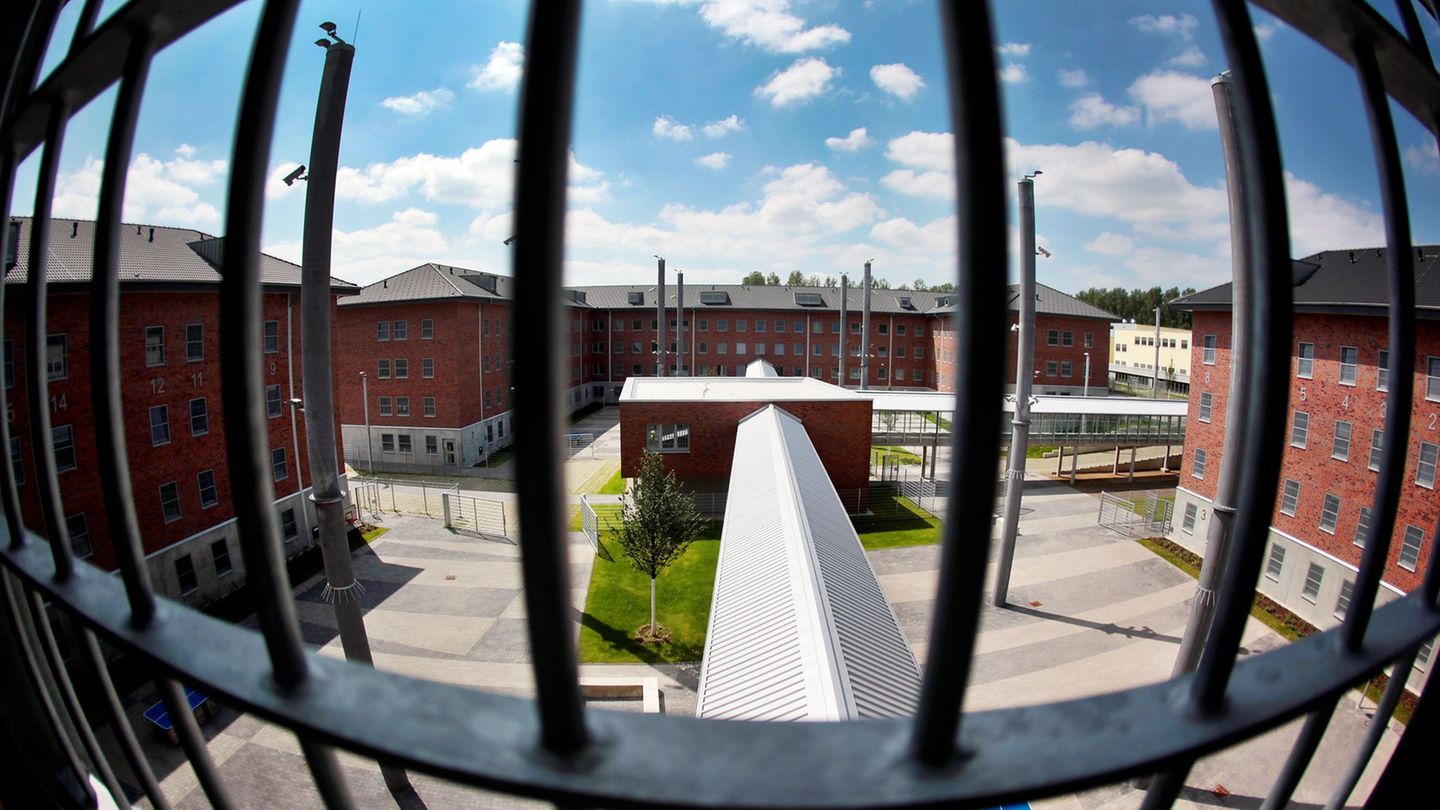 2025 haben sich in NRW-Gefängnissen mehr Häftlinge das Leben genommen als im Vorjahr. Foto: Oliver Berg/dpa