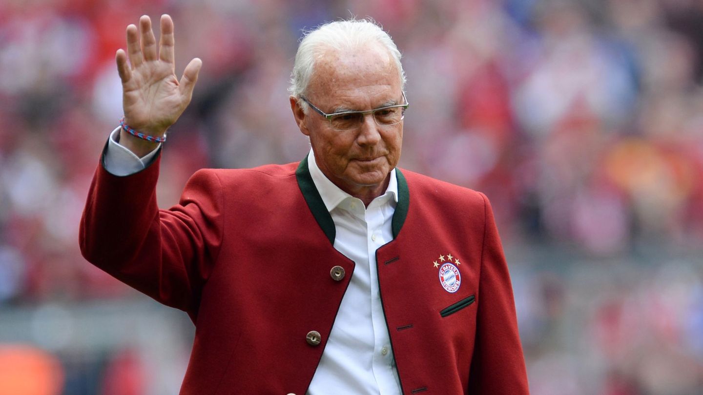 Franz Beckenbauer war einer der bekanntesten deutschen Fußballspieler aller Zeiten. Foto: Andreas Gebert/dpa
