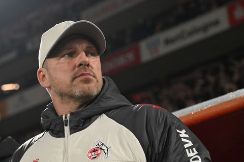 Kölns Trainer Kwasniok will von schlechter Stimmung beim 1. FC Köln nichts wissen. Foto: Federico Gambarini/dpa