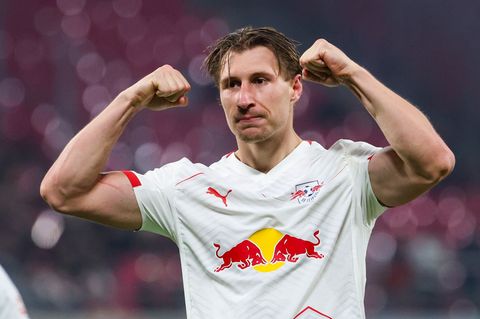 Er lässt die Muskeln spielen: Leipzigs Abwehrchef Willi Orban. Foto: Jan Woitas/dpa