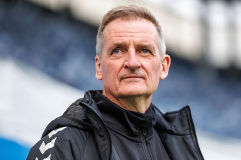 Trainer Petrik Sander blickte in einer Pressekonferenz auf die Rückrunde voraus Foto: Andreas Gora/dpa