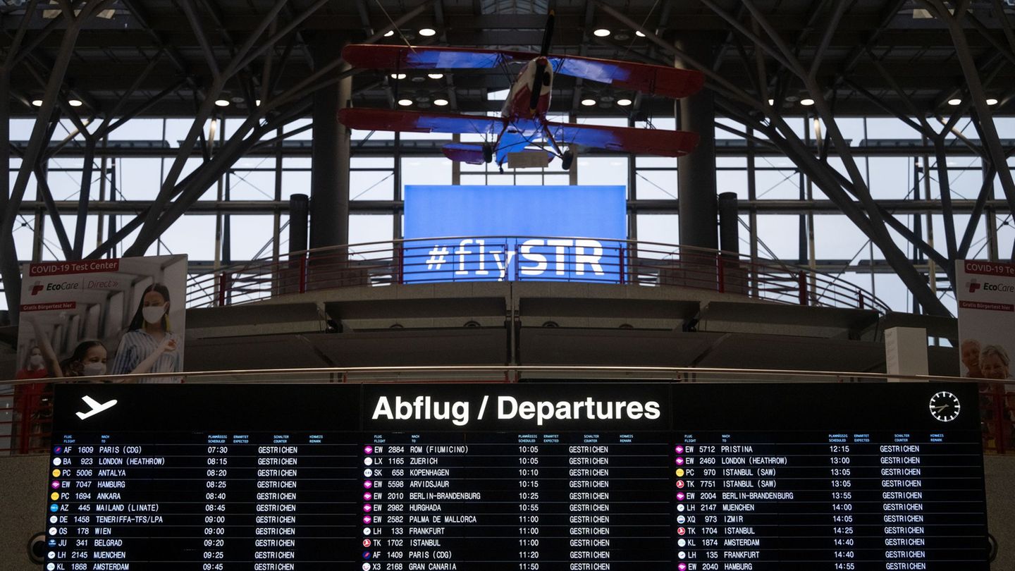Baden-Württemberg wirbt für Emirates-Flüge nach Stuttgart. (Archivbild) Foto: Marijan Murat/dpa