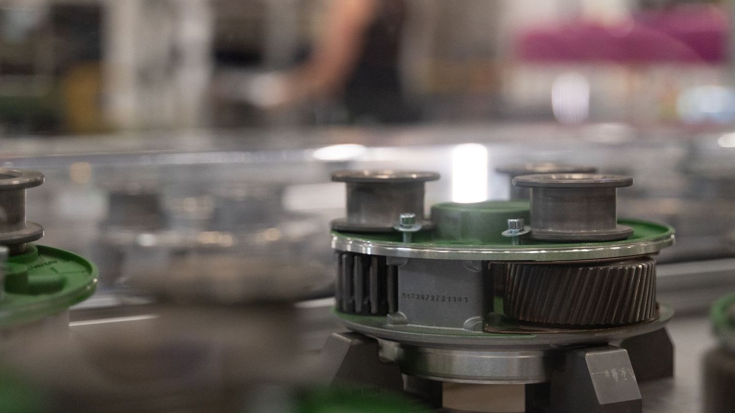 In der Metall- und Elektroindustrie gibt es an der Spitze der Arbeitgeber einen Wechsel. (Symbolbild) Foto: Markus Lenhardt/dpa