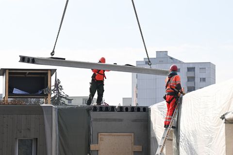 In Baden-Württemberg fehlen 196.000 Wohnungen. (Symbolbild) Foto: Bernd Weißbrod/dpa