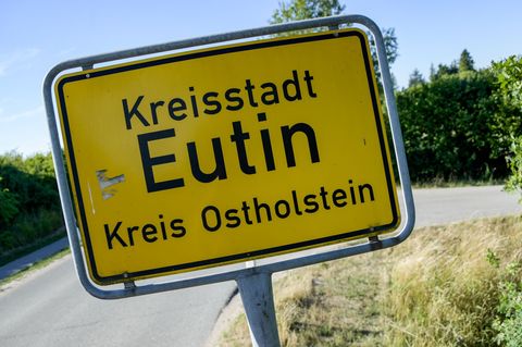 Die Festspiele Eutin stellen den Betrieb ein. (Symbolbild) Foto: Axel Heimken/dpa