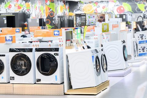 Für jedes neue Waschmaschinenmodell sollen Ersatzteile künftig mindestens in den ersten zehn Jahren zur Verfügung stehen. (Symbo