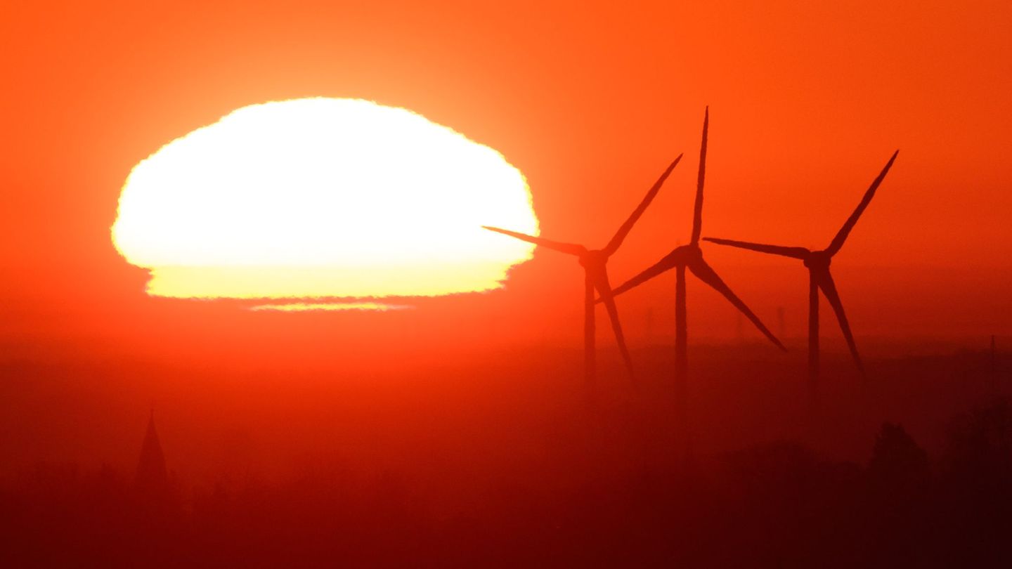 Jedes fünfte neue Windrad steht in Niedersachsen. (Symbolbild) Foto: Julian Stratenschulte/dpa