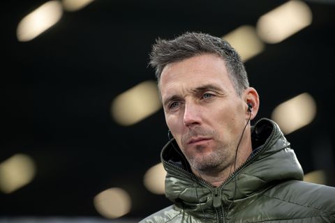 KSC-Trainer Christian Eichner muss für die Ausfälle in der Defensive Lösungen finden. (Archivbild). Foto: Fabian Strauch/dpa