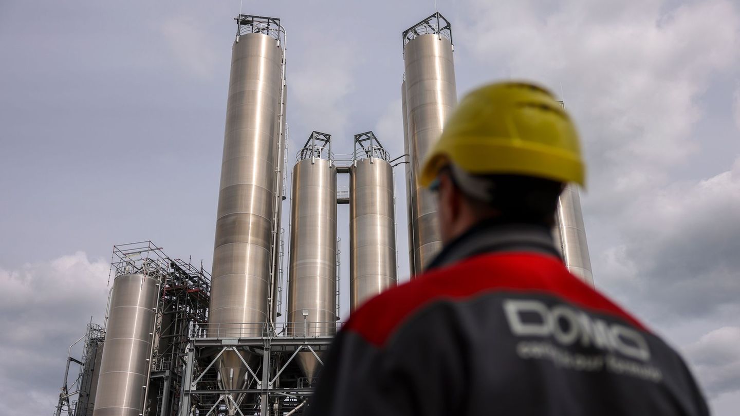 Durch die Hilfe des Landes bleibt mehr Zeit, um einen Investor für den Domo-Standort in Leuna zu finden. (Archivbild) Foto: Jan