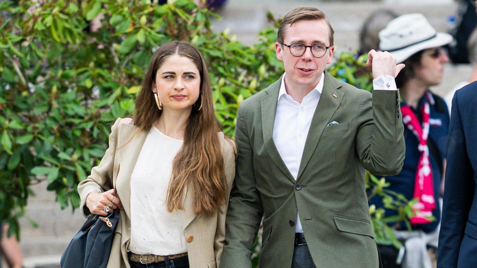 Philipp Amthor mit seiner Partnerin Carlotta Voß im vergangenen Mai