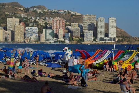 Strand im spanischen Badeort Benidorm