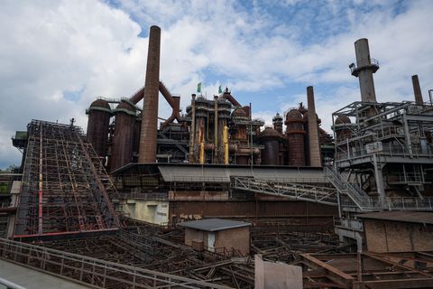 Für eine Ausstellung über die Völklinger Hütte werden Fotos, Objekte und Zeitzeugnisse jeder Art gesucht (Archivbild) Foto: Oliv