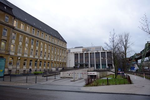 Weitere Haftstrafe für "König vom Berliner Platz" Foto: Caroline Seidel/dpa