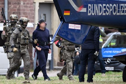 Ende November wurde der Verdächtige nach Deutschland überstellt. Er sitzt seitdem in Untersuchungshaft. (Archivbild) Foto: Uli D