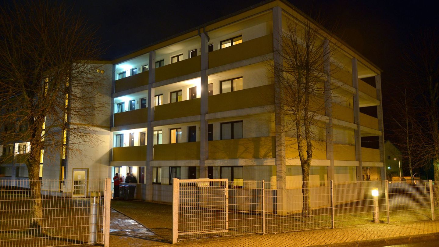 Ein Mitarbeiter einer Fremdfirma, der an der Wache der AfA in Bitburg arbeitete, verschickte die Liste mit den sensiblen Daten a