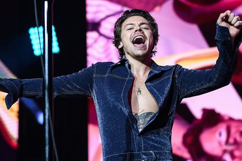 Harry Styles ist zurück - und offenbar in Disco-Laune.