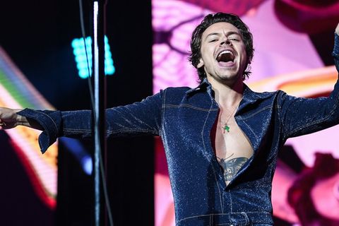 Harry Styles ist zurück - und offenbar in Disco-Laune.