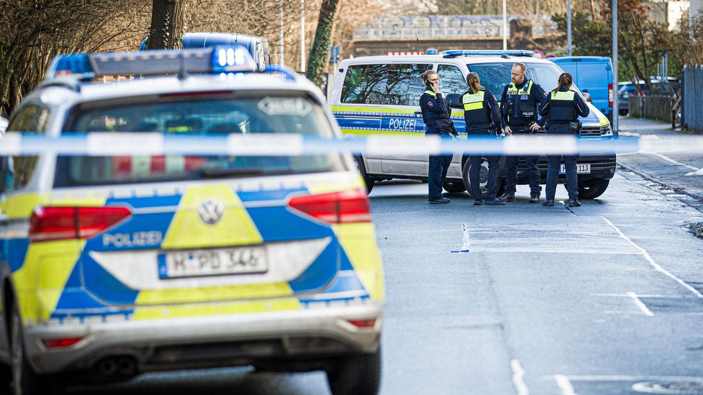 Nachdem ein 51 Jahre alter Mann in Langenhagen bei Hannover mit einem Schuss am Bein verletzt wurde, hat die Polizei Ermittlunge