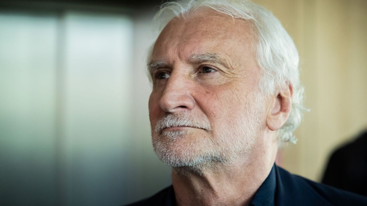 Rudi Völler gibt sich optimistisch mit Blick auf die WM. (Archivbild) Foto: Christoph Soeder/dpa