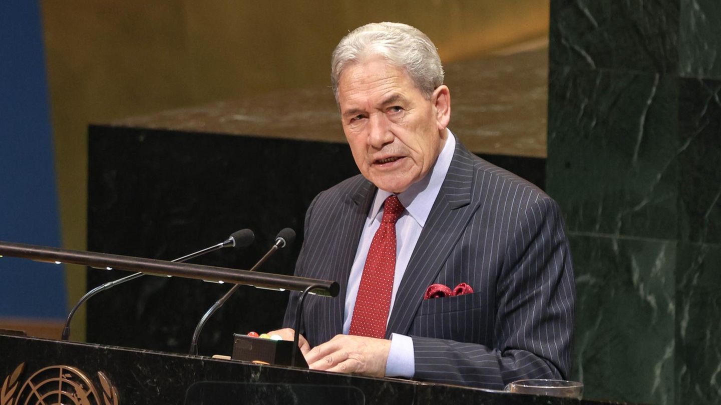 Neuseelands Außenminister, Winston Peters, verurteilt das "brutale Vorgehen" der Behörden im Iran