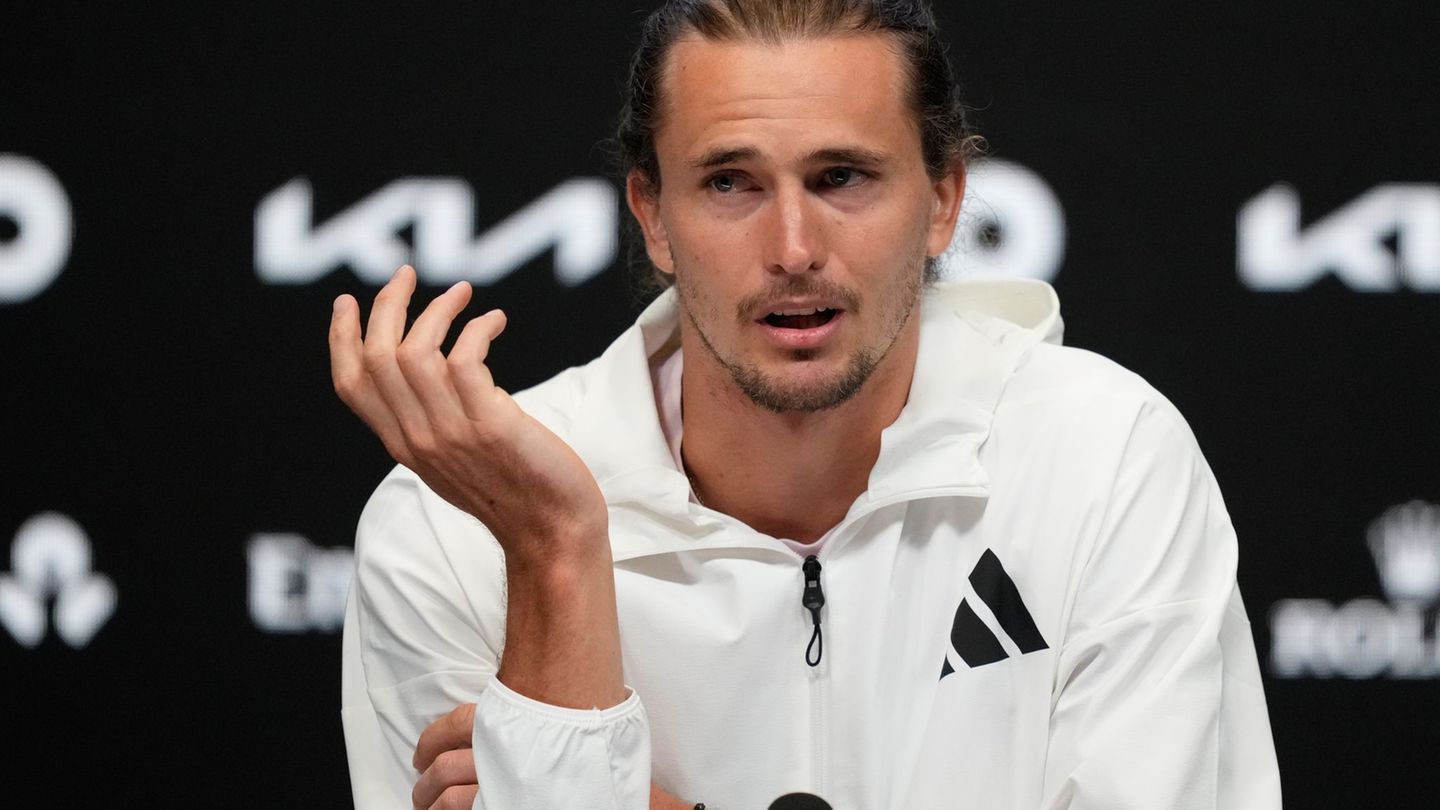 Ein Vorschlag für die Medien? Tennisprofi Alexander Zverev sagt, er würde sich mehr an Fakten halten. Foto: Aaron Favila/AP/dpa