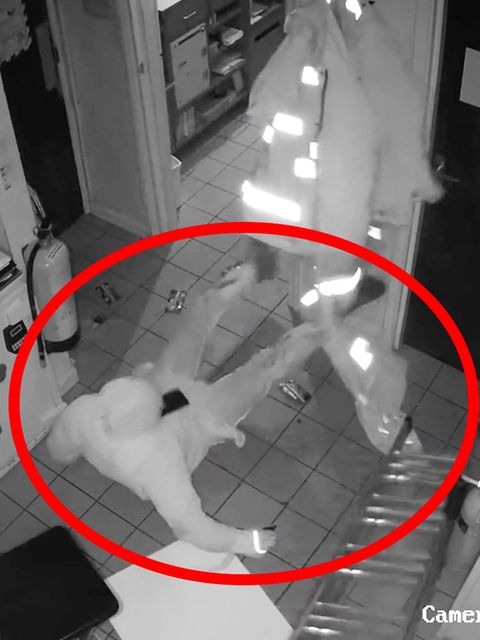 Dieb stürzt von der Decke