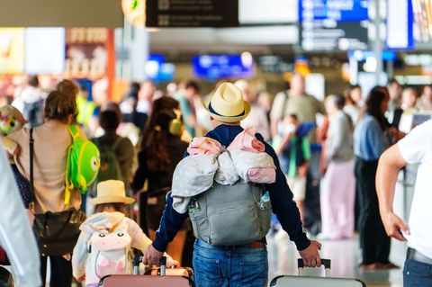 Eine Mehrheit der Menschen in Deutschland plant für 2026 einen längeren Urlaub. (Symbolfoto) Foto: Andreas Arnold/dpa