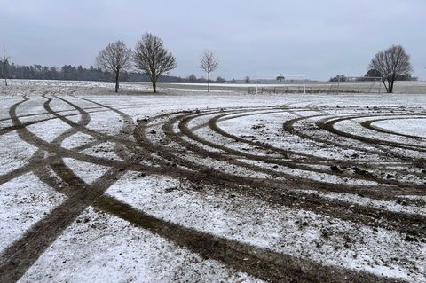 Bislang ermittelt die Polizei noch in den Fällen. Foto: Ingo Schiedt/SV Seebronn/dpa