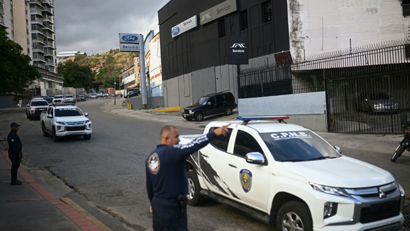 Venezuela-l-sst-drei-inhaftierte-Deutsche-frei-Wadephul-w-rdigt-dies-als-Geste