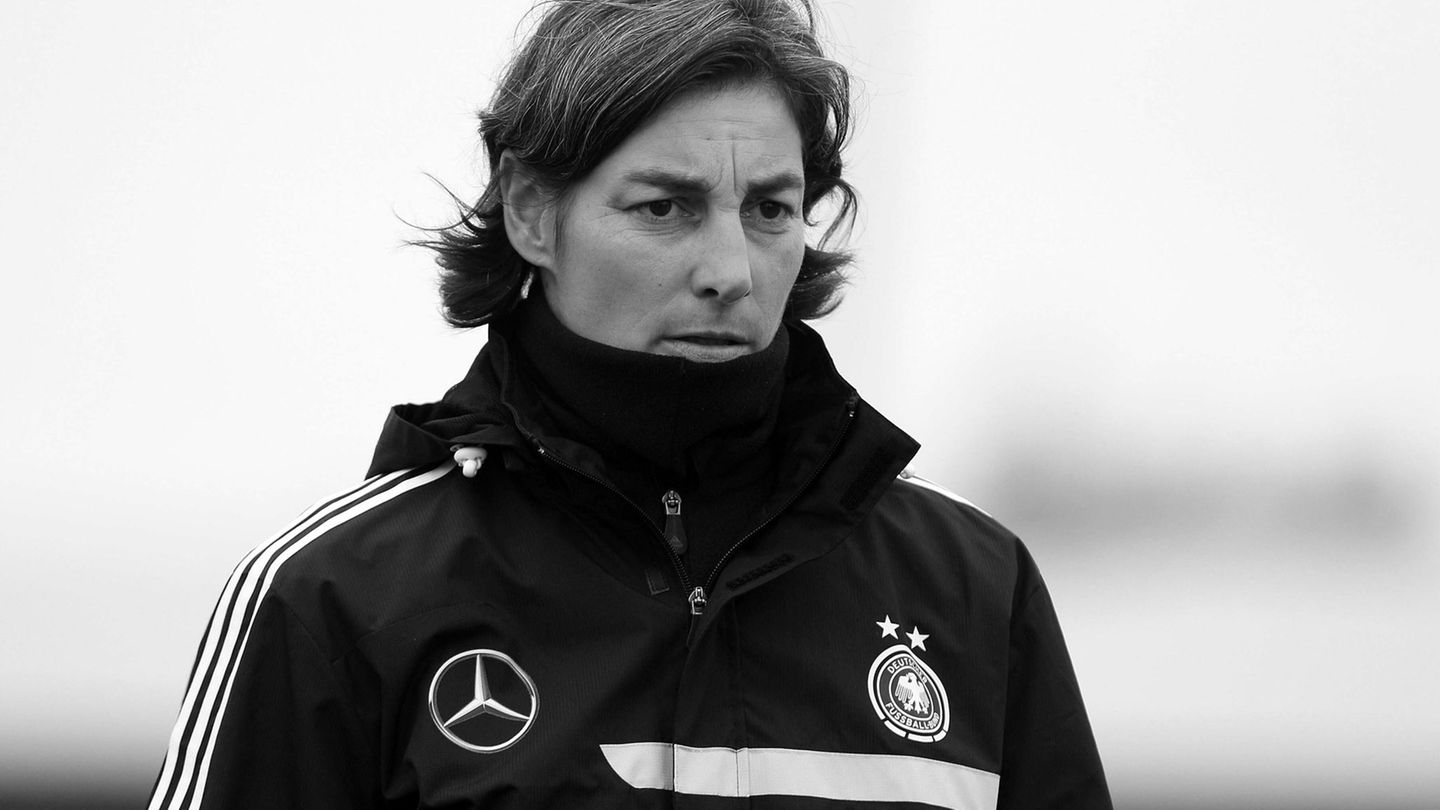 Die frühere Fußball-Nationalspielerin Anouschka Bernhard ist gestorben. (Archivbild) Foto: Scheuring/Foto Huebner/dpa