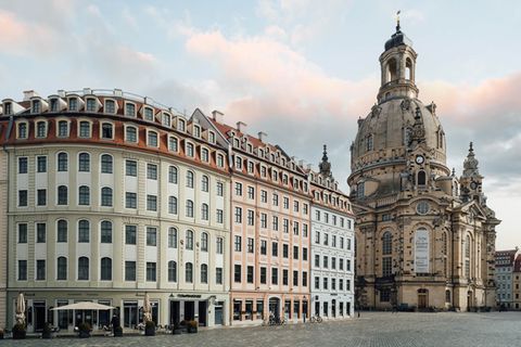 Die Revo-Gruppe betreibt rund 250 Hotels – darunter auch das Vagabond Townhouse Hotel in Dresden (siehe Foto). Jetzt hat die Gruppe für rund 140 ihrer Gesellschaften Insolvenz in Eigenverwaltung eingereicht. Darunter sind 125 Hotels mit etwa 5500 Mitarbeitern in Deutschland und Österreich, die aber weitergeführt werden sollen, wie das Unternehmen weiter mitteilte