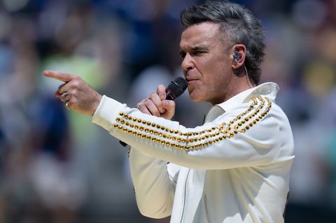 Robbie Williams hat ein neues Album auf den Markt gebracht. (Archivbild) Foto: Sven Hoppe/dpa
