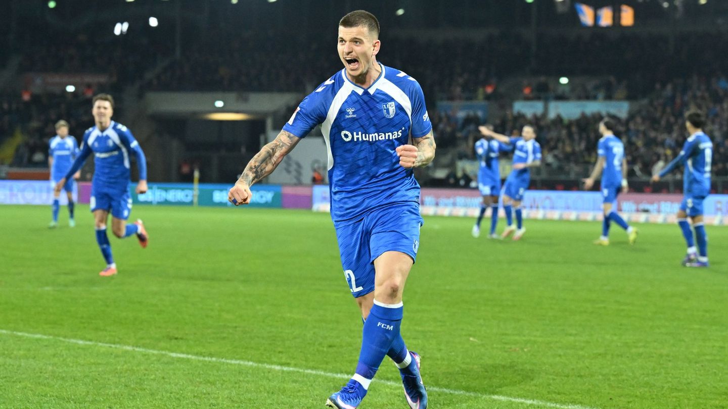 Mateusz Zukowski brachte Magdeburg per Abstauber in Führung Foto: Swen Pförtner/dpa