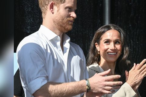 Prinz Harry und Herzogin Meghan verlobten sich im November 2017. Seit Mai 2018 sind sie verheiratet und haben zwei Kinder.