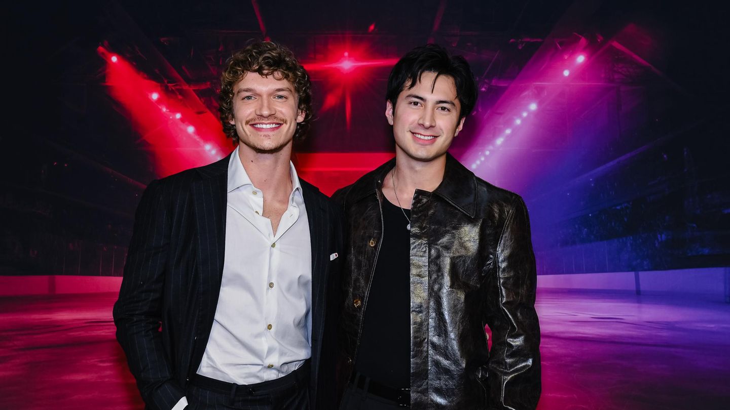 Connor Storrie und Hudson Williams bei der Premiere von  "Heated Rivalry" in Toronto