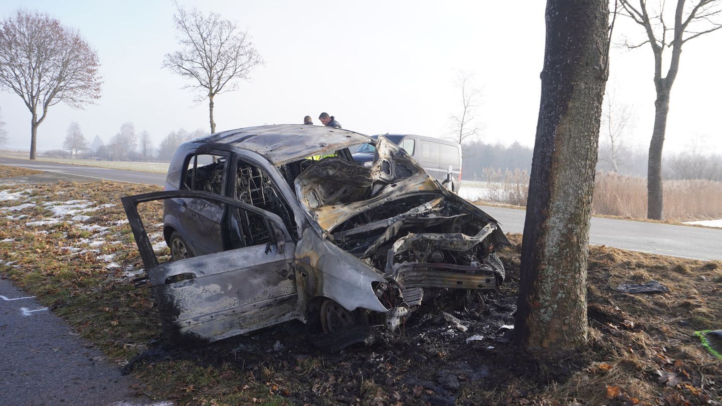 Für den Autofahrer kam jede Hilfe zu spät. (Symbolbild) Foto: Reinert/swd-medien /dpa