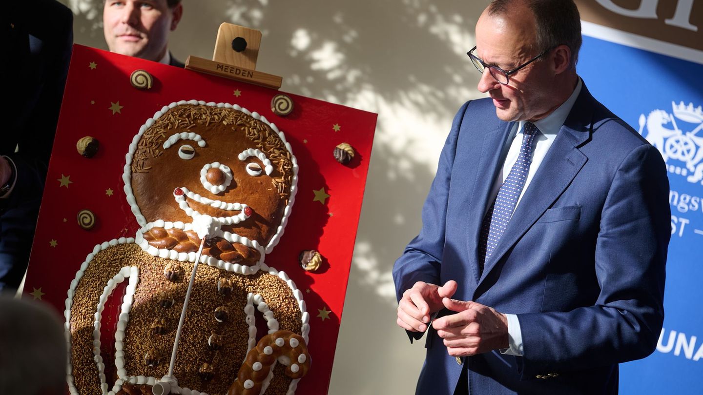 Kanzler Merz lobt das Bäckerhandwerk als Teil der deutschen Kultur. Foto: Bernd Thissen/dpa