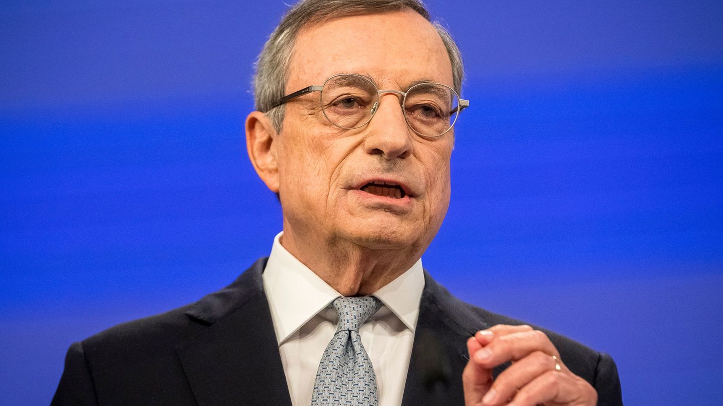Der ehemalige Präsident der Europäischen Zentralbank und frühere italienische Ministerpräsident Mario Draghi wird dieses Jahr mi