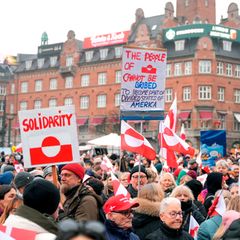Die Menschen in Dänemarks Hauptstadt Kopenhagen machen ihre Solidarität mit Grönland deutlich