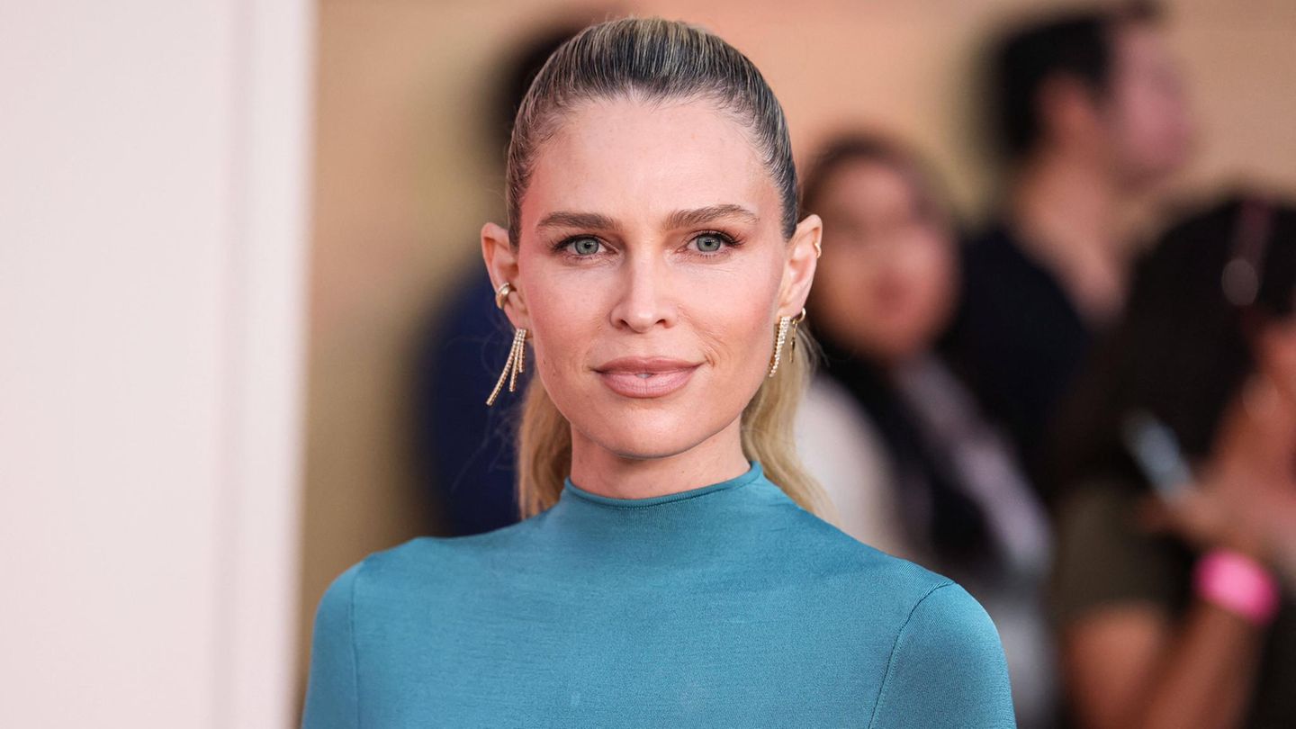 Sara Foster datete George Clooney