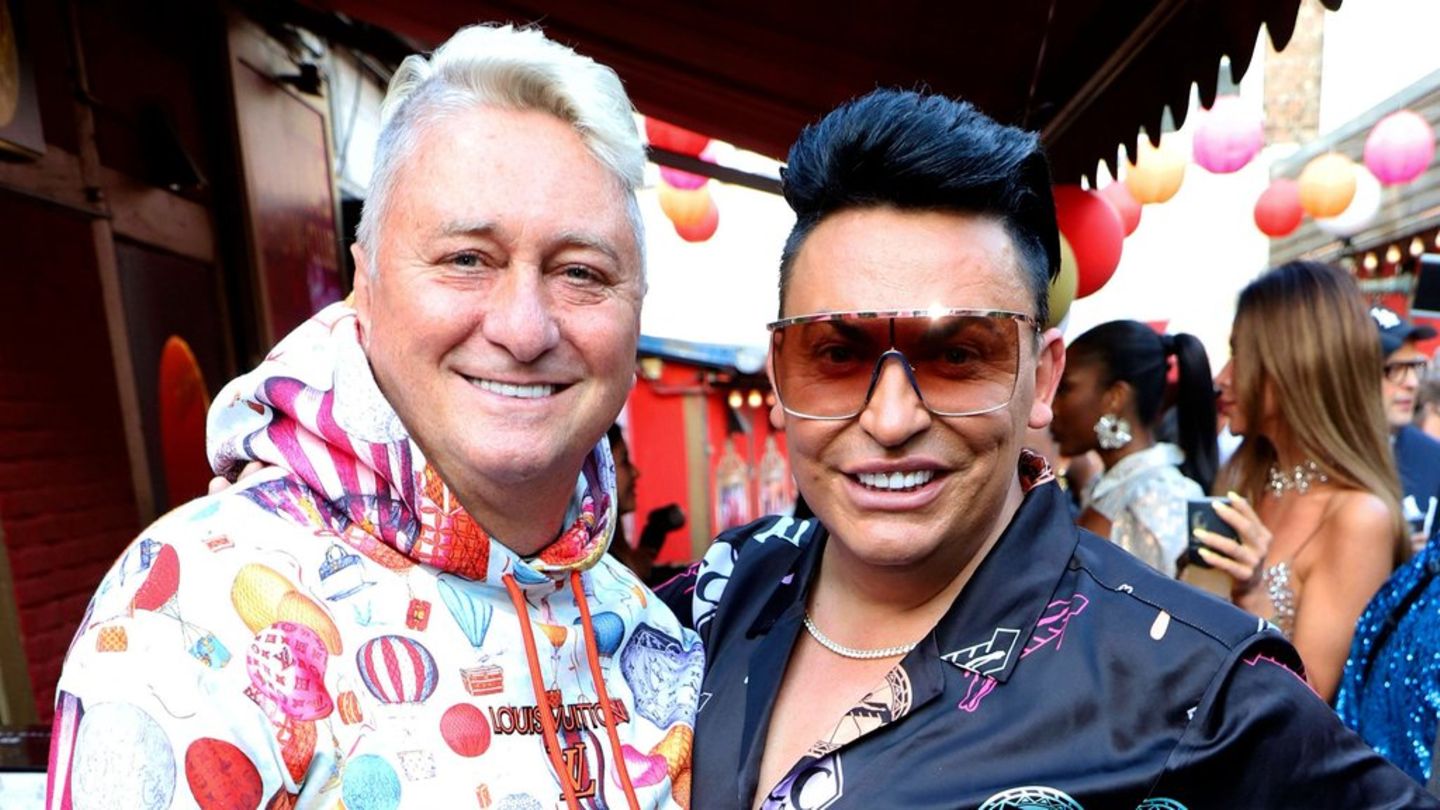 Hubert Fella (l.) traut sich 2026 zu "Ich bin ein Star - Holt mich hier raus!". Ehemann Matthias Mangiapane hat es bereits 201