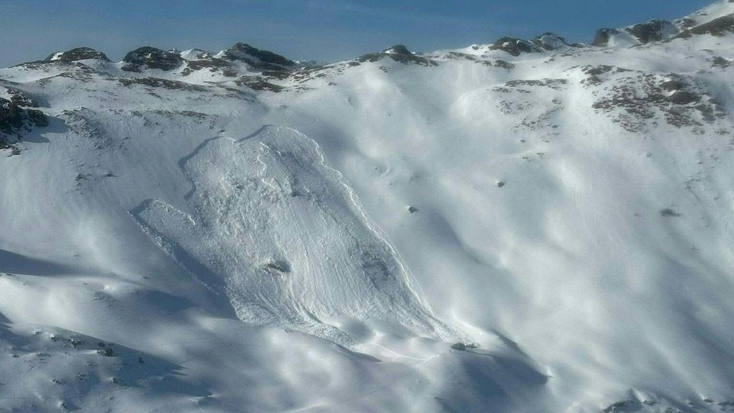Im Raum Bad Hofgastein gab es einen Lawinenabgang - eine Frau starb in den Schneemassen. Foto: Unbekannt/BERGRETTUNG SALZBURG/AP