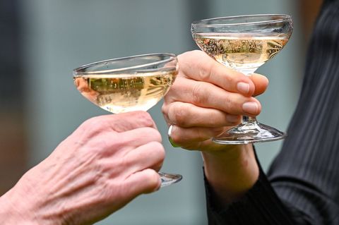 Nach der Adventszeit und den Feiertagen haben viele Menschen das Gefühl, dass sie nun erst einmal weniger oder gar nicht trinken