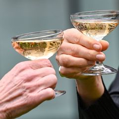 Nach der Adventszeit und den Feiertagen haben viele Menschen das Gefühl, dass sie nun erst einmal weniger oder gar nicht trinken