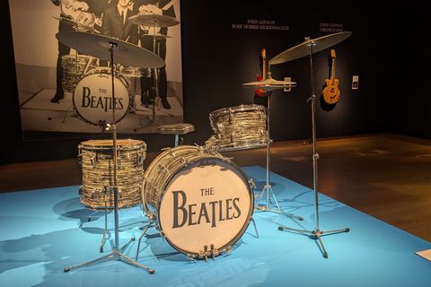 Das erste Ludwig-Schlagzeug von Ringo Starr aus der frühen Beatles-Zeit. Foto: Philip Dethlefs/dpa