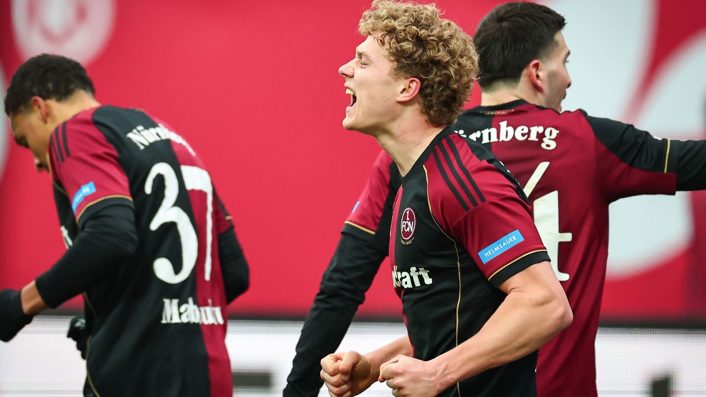 Piet Scobel ist Nürnbergs neue Sturmhoffnung. Foto: Daniel Karmann/dpa