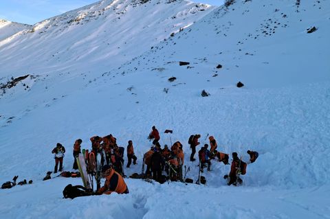 Rettungskräfte waren am Finsterkopf im Einsatz. Foto: ---/Hundestaffel Bergrettung/dpa